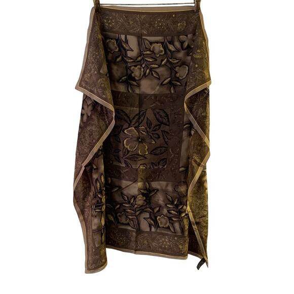 ADRIENNE VITTADINI Women’s 100% Silk Scarf / Size: 34”x34” - Picture 1 of 9